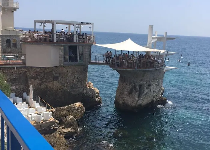 Wunderschoene In Jugendstilvilla Am Hafen شقة نيس