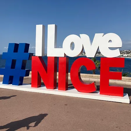 Wunderschoene In Jugendstilvilla Am Hafen * نيس