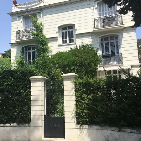 Wunderschoene In Jugendstilvilla Am Hafen * نيس