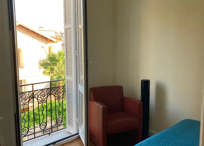 Apartment Wunderschoene In Jugendstilvilla Am Hafen